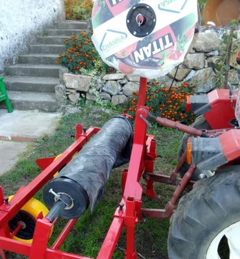 Maquina acolchadora poner el plastico
